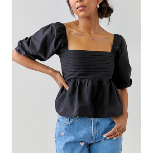 NWT Francesca’s Mi Ami size medium black cropped blouse top shirt - Picture 1 of 4